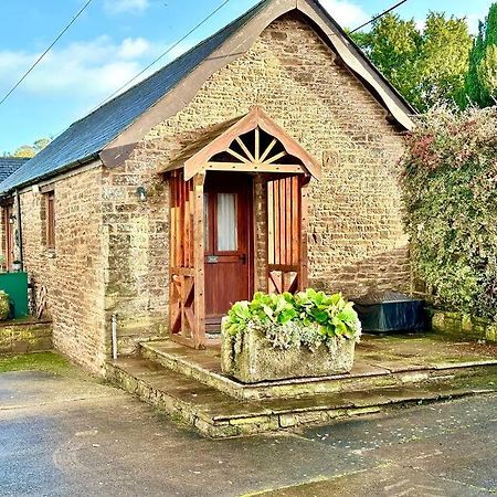 Villa Detached One Level Stone Barn Llangwm-Isaf Exterior foto